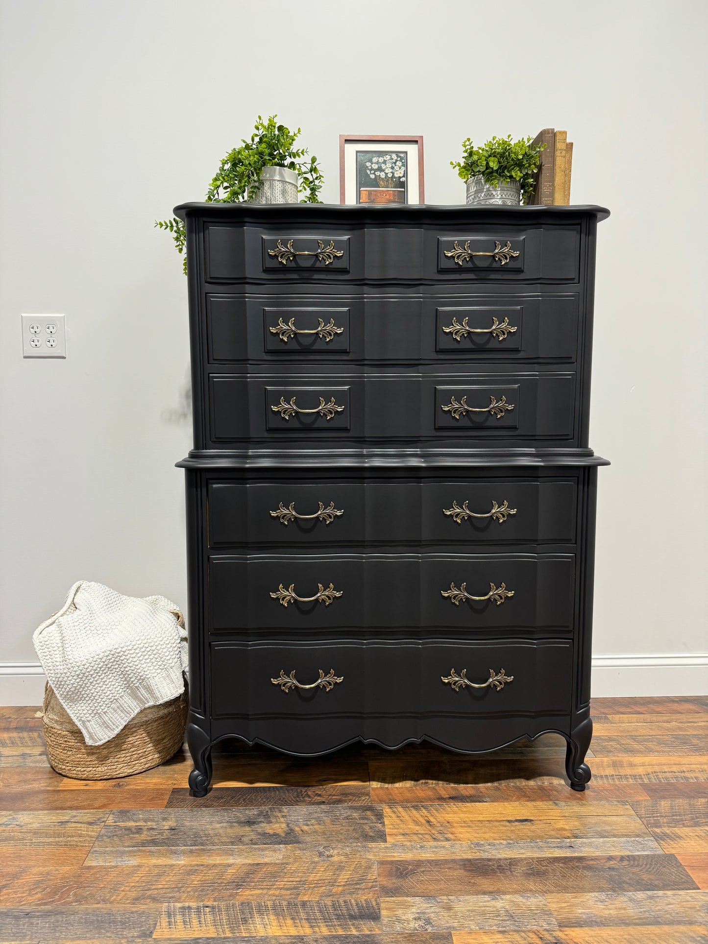 Vintage Thomasville French Provincial Chest of Drawers