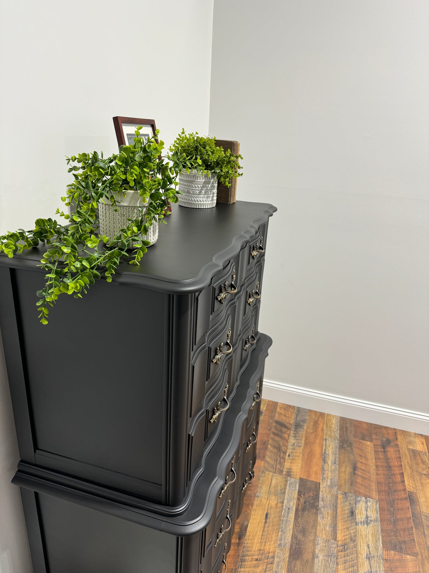 Vintage Thomasville French Provincial Chest of Drawers