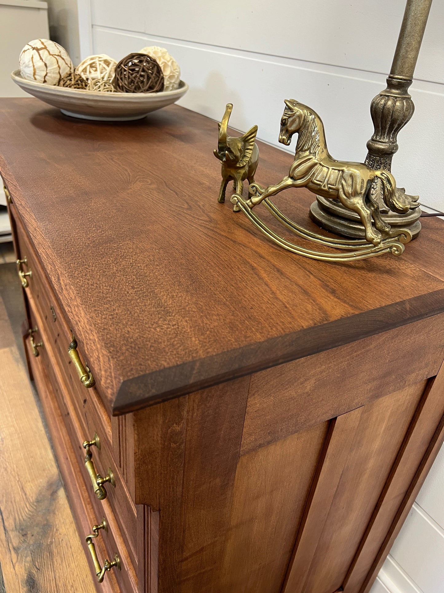 Antique 20th Century Eastlake Dresser