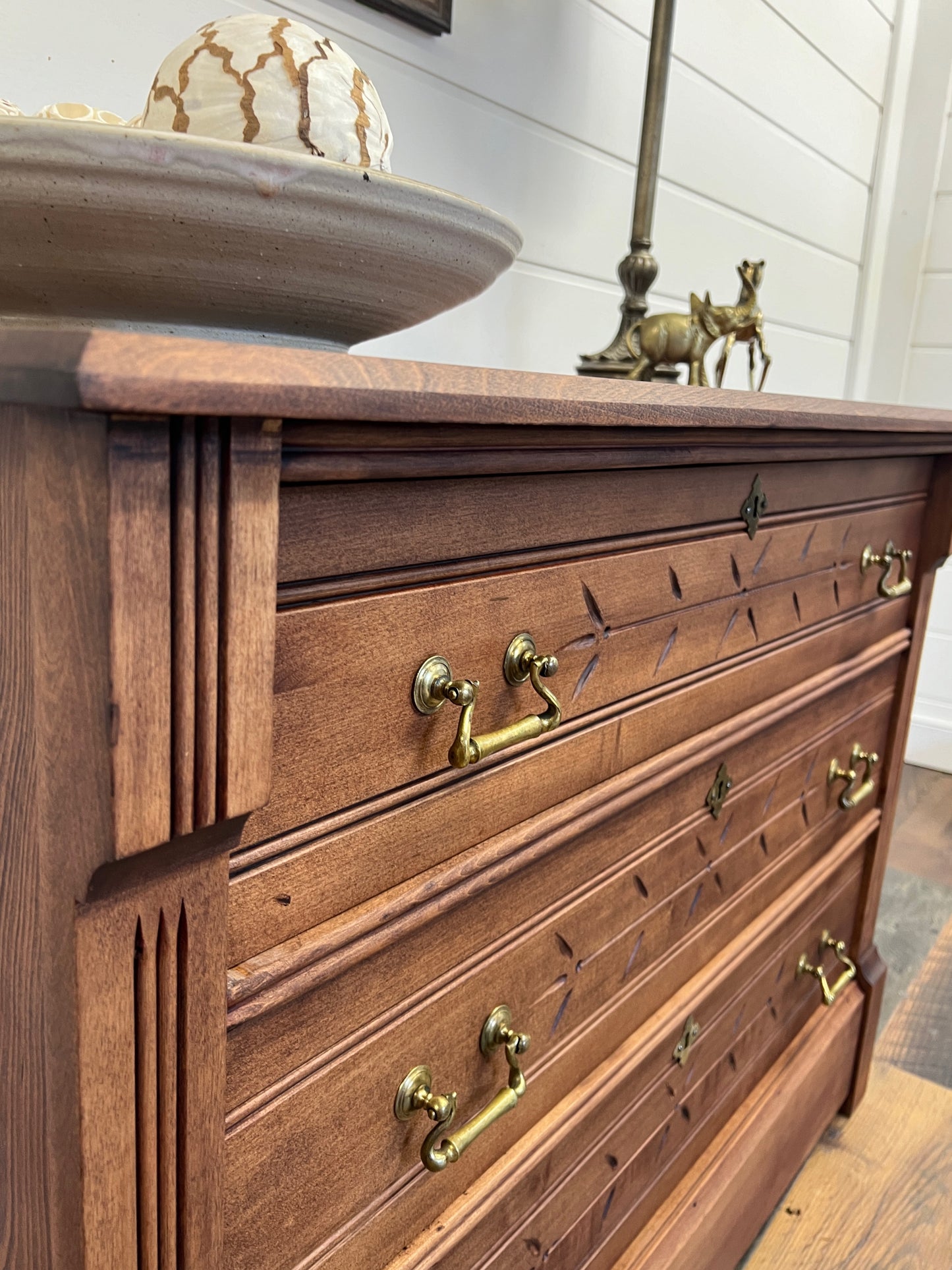 Antique 20th Century Eastlake Dresser