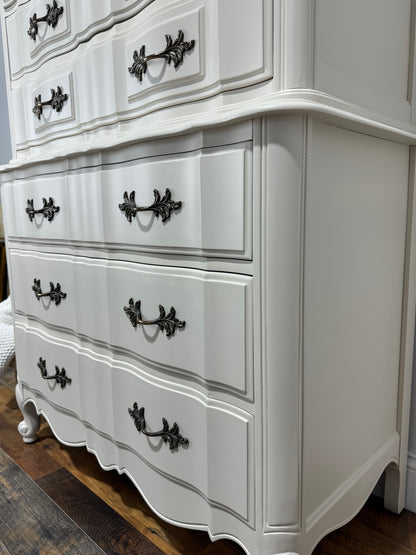 Vintage Thomasville French Provincial Chest of Drawers (White)